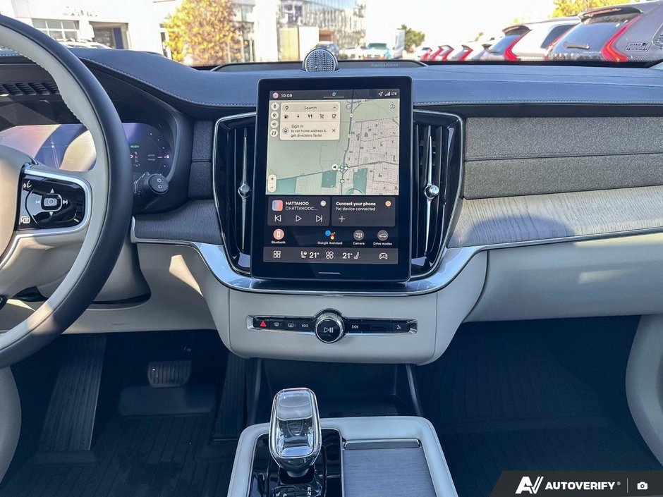 2026 Volvo XC90 Plug-In Hybrid Ultra Bright Theme-19