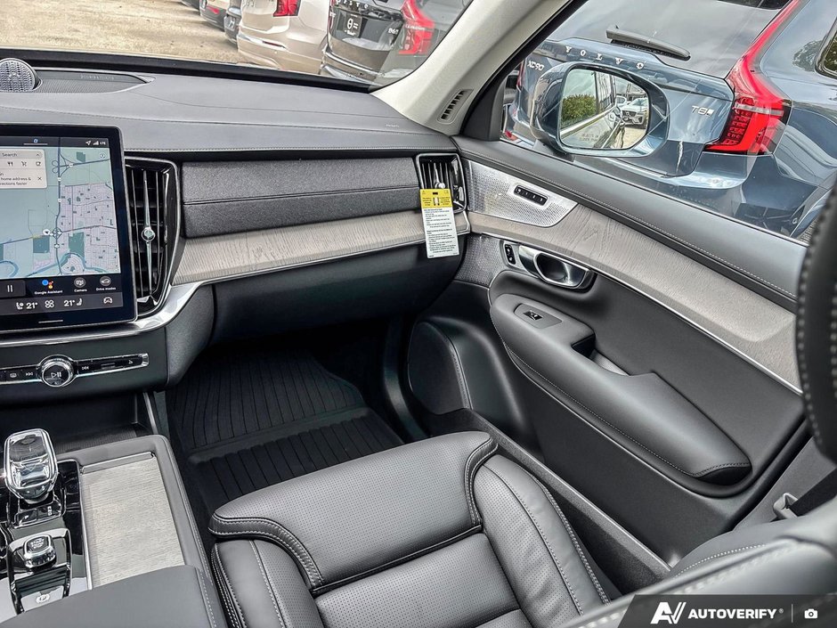 2026 Volvo XC90 Plug-In Hybrid Ultra Bright Theme-25