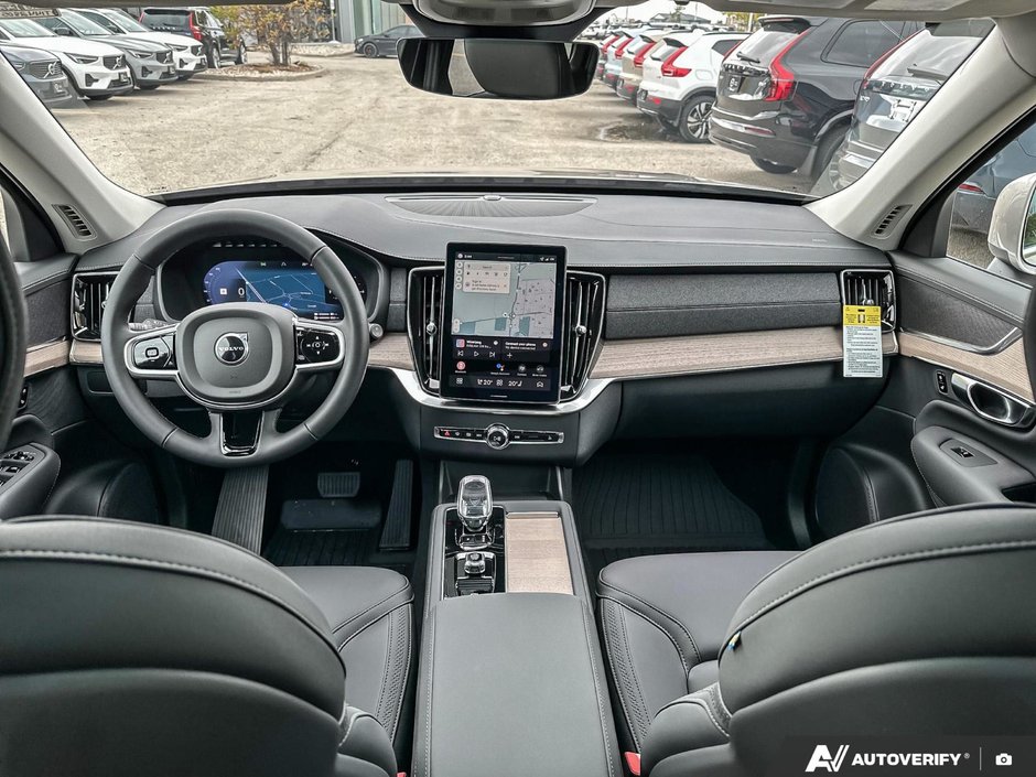 2026 Volvo XC90 Plug-In Hybrid Plus Bright Theme-24