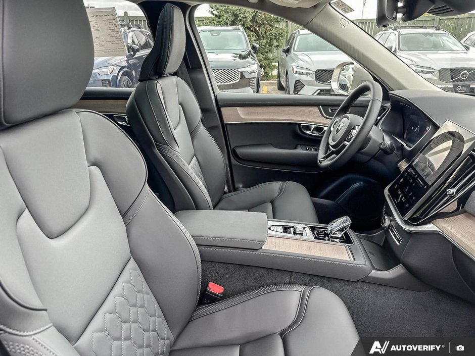 2026 Volvo XC90 Plug-In Hybrid Plus Bright Theme-22