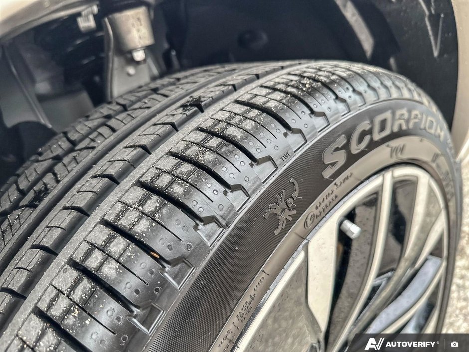 2026 Volvo XC90 Plug-In Hybrid Plus Bright Theme-10