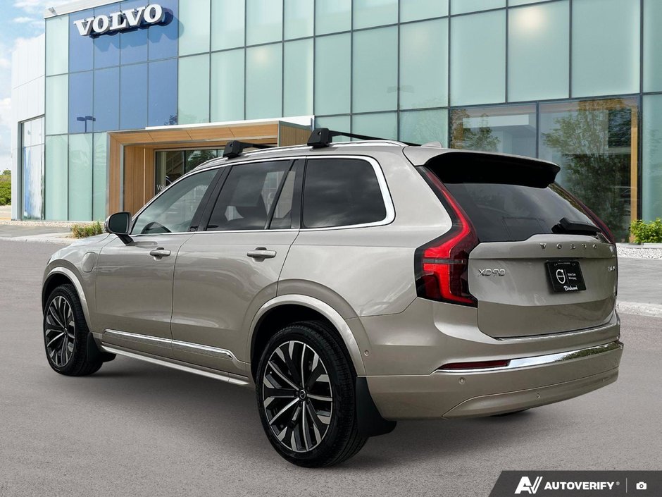 2026 Volvo XC90 Plug-In Hybrid Plus Bright Theme-3