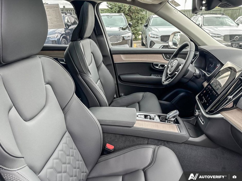 2026 Volvo XC90 Plug-In Hybrid Plus Bright Theme-22