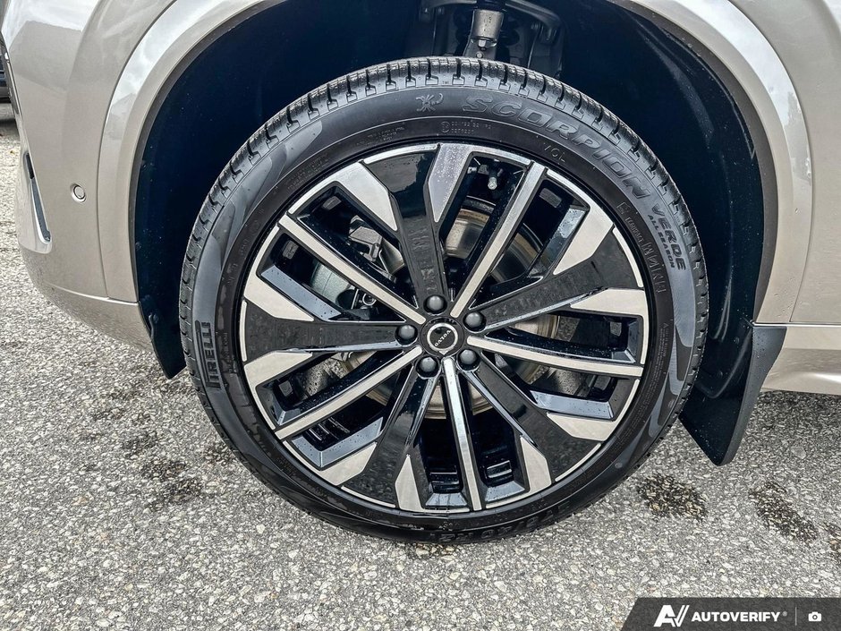 2026 Volvo XC90 Plug-In Hybrid Plus Bright Theme-9