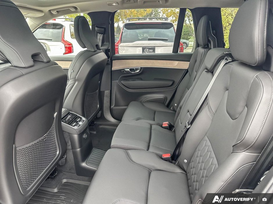 2026 Volvo XC90 Plug-In Hybrid Plus Bright Theme-23