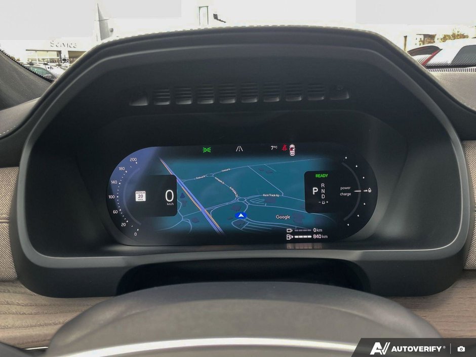 2026 Volvo XC90 Plug-In Hybrid Ultra Bright Theme-15