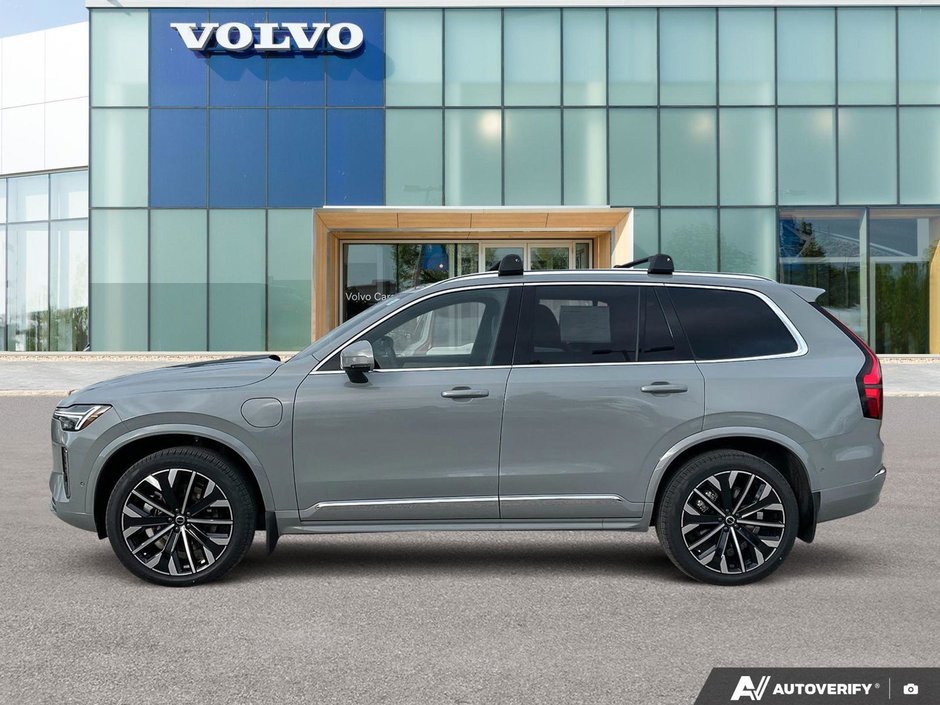 2026 Volvo XC90 Plug-In Hybrid Ultra Bright Theme-2
