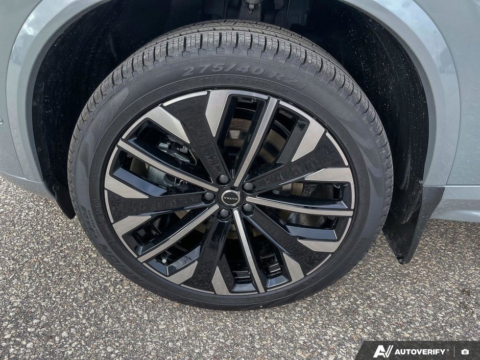 2026 Volvo XC90 Plug-In Hybrid Ultra Bright Theme-9