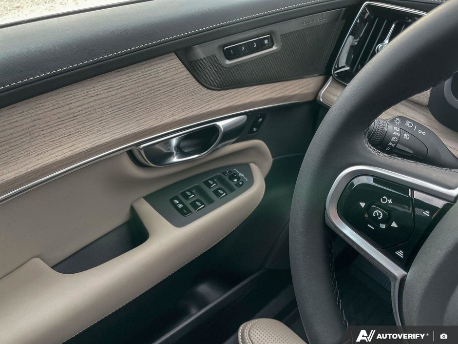 2026 Volvo XC90 Plug-In Hybrid Ultra Bright Theme-17