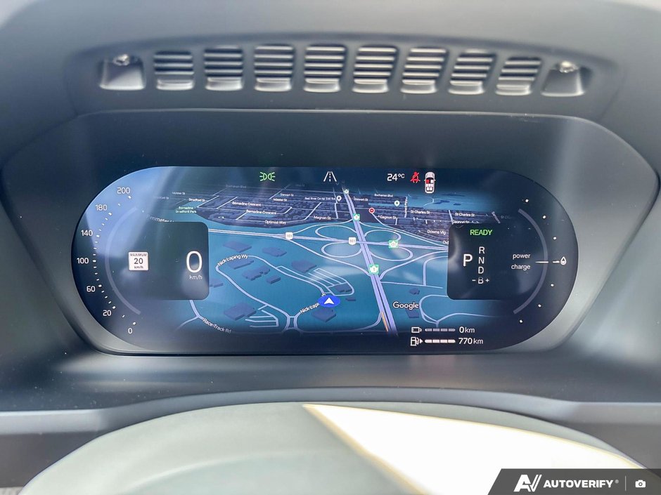 2026 Volvo XC90 Plug-In Hybrid Ultra Dark Theme-14