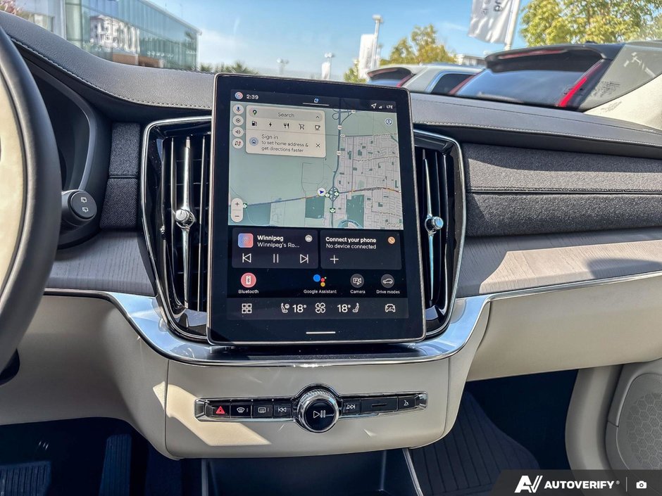 2026 Volvo XC90 Plug-In Hybrid Ultra Dark Theme-18