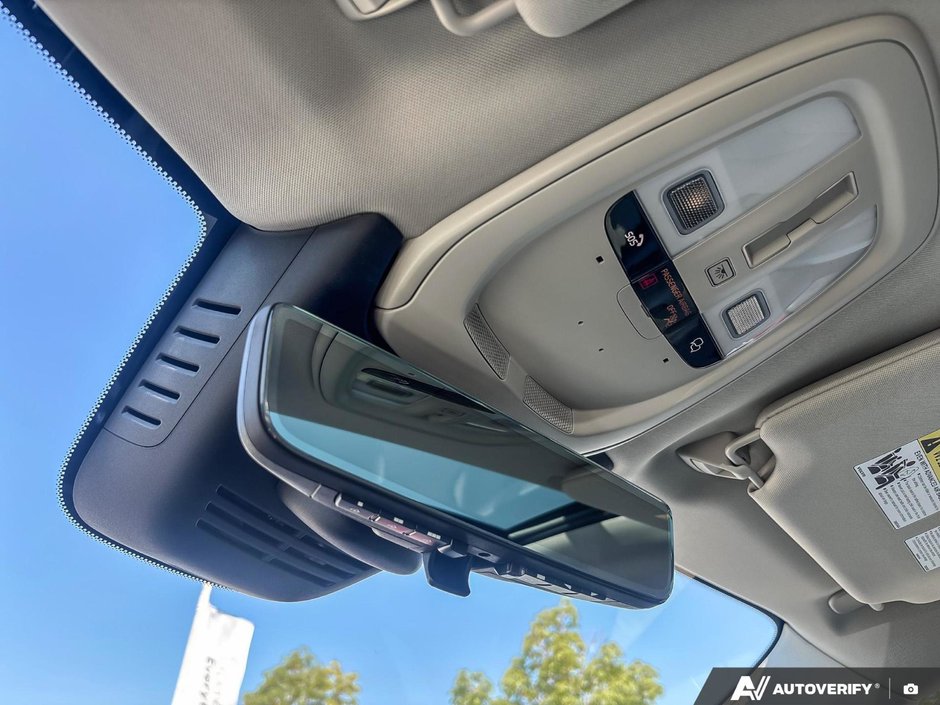 2026 Volvo XC90 Plug-In Hybrid Ultra Dark Theme-21