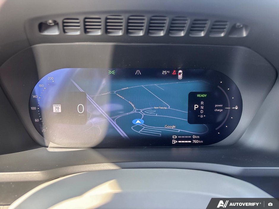 2026 Volvo XC90 Plug-In Hybrid Ultra Dark Theme-15