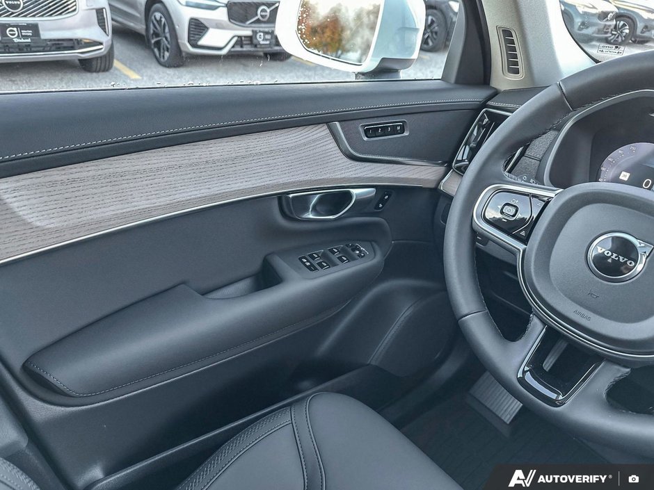 2026 Volvo XC90 Plug-in hybrid Core 7-Seater (Bright Theme)-17