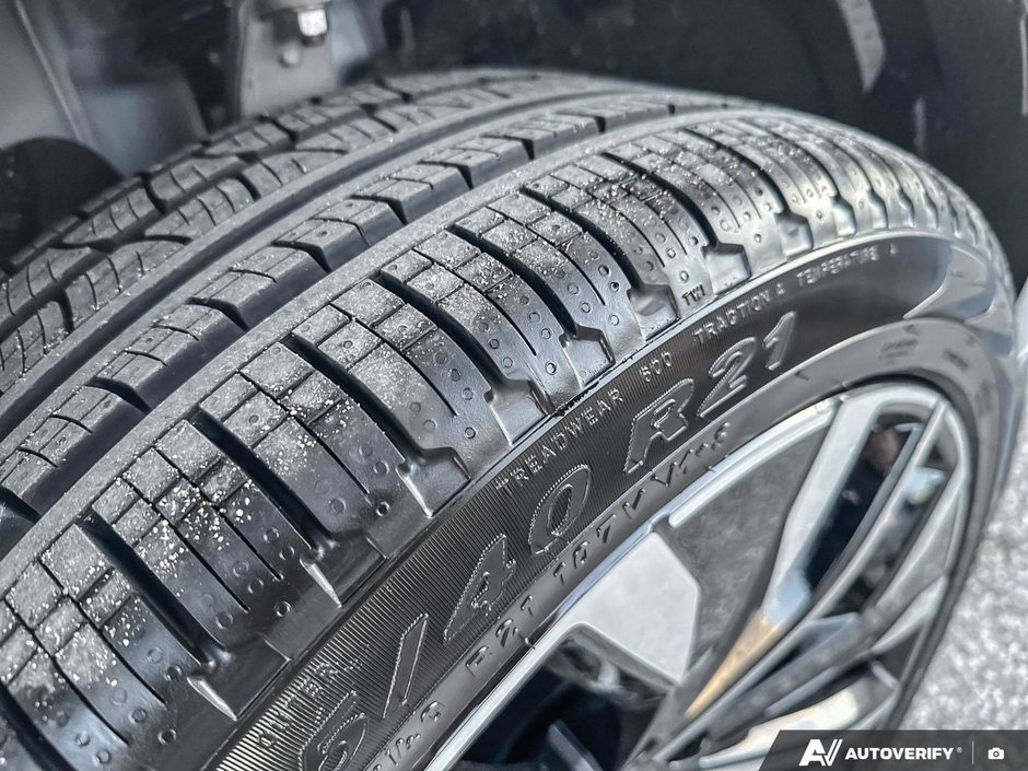 2026 Volvo XC90 Plug-in hybrid Core 7-Seater (Bright Theme)-10