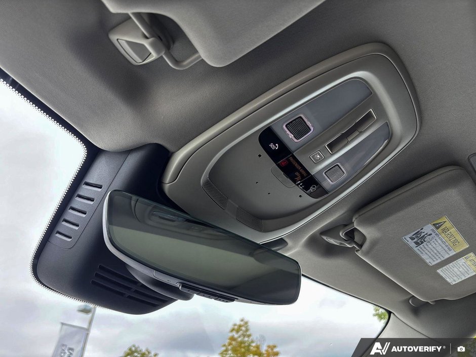 2026 Volvo XC90 Plug-In Hybrid Plus Dark Theme-21