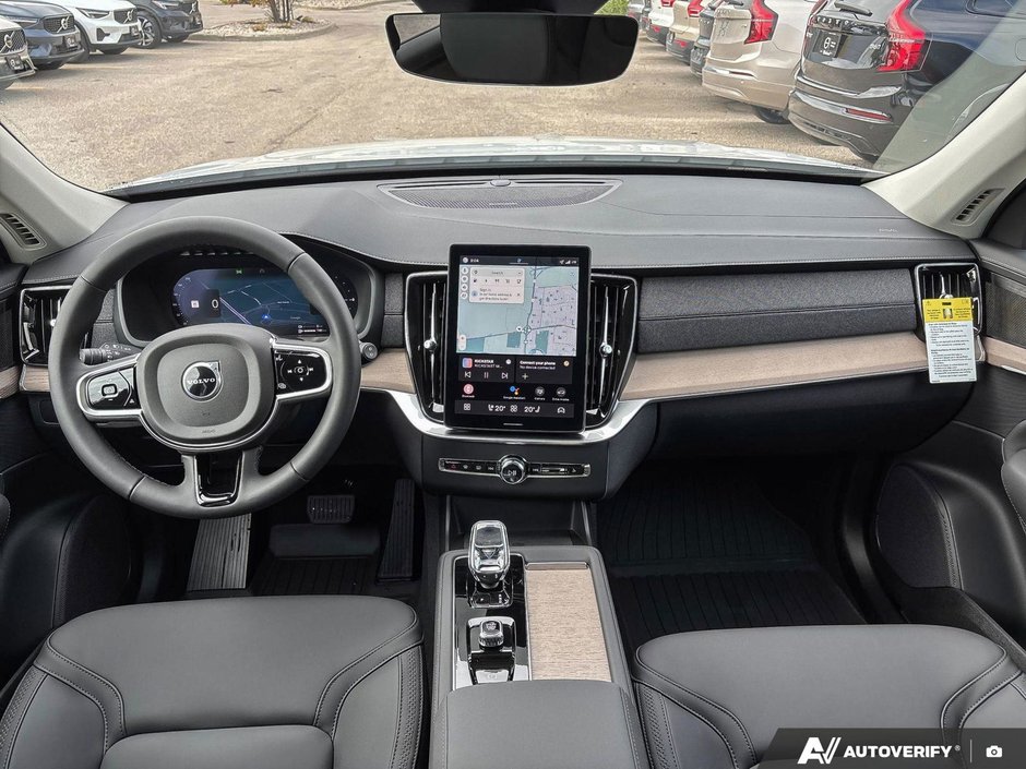 2026 Volvo XC90 Plug-In Hybrid Plus Dark Theme-24