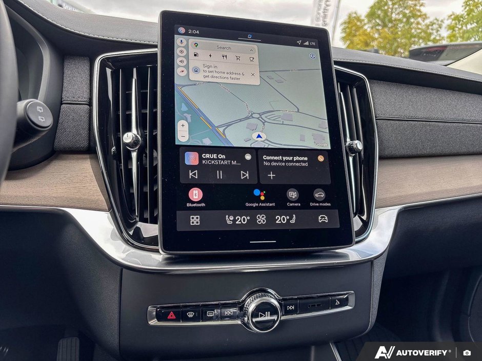 2026 Volvo XC90 Plug-In Hybrid Plus Dark Theme-19