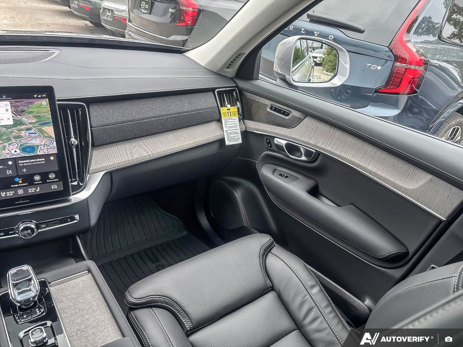 2026 Volvo XC90 Plug-In Hybrid Ultra Bright Theme-25