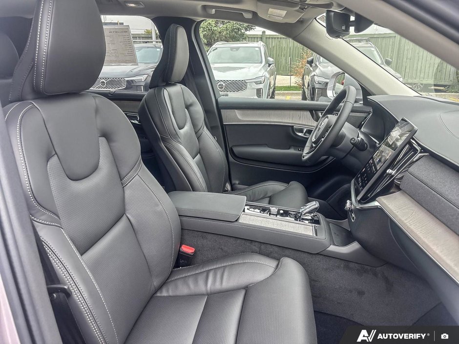 2026 Volvo XC90 Plug-In Hybrid Ultra Bright Theme-22