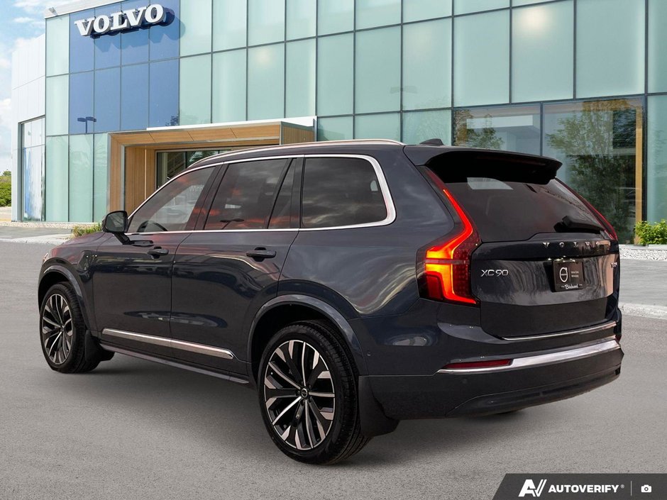 2026 Volvo XC90 Plug-In Hybrid Ultra Bright Theme-3