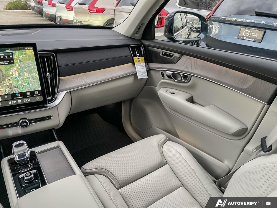 2026 Volvo XC90 Plug-In Hybrid Ultra Bright Theme-25