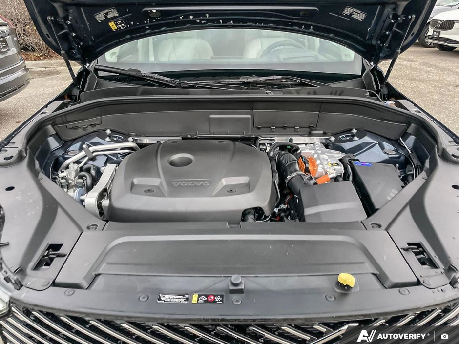 2026 Volvo XC90 Plug-In Hybrid Ultra Bright Theme-7