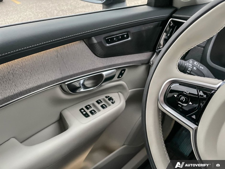 2026 Volvo XC90 Plug-In Hybrid Ultra Bright Theme-17