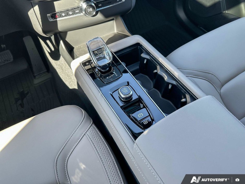 2026 Volvo XC90 Plug-In Hybrid Core Bright Theme-18
