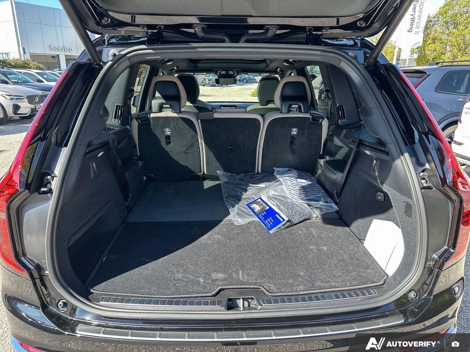 2026 Volvo XC90 Plug-In Hybrid Core Bright Theme-8