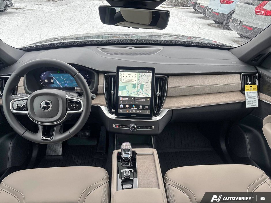 2026 Volvo XC90 Plug-In Hybrid Plus Dark Theme-23