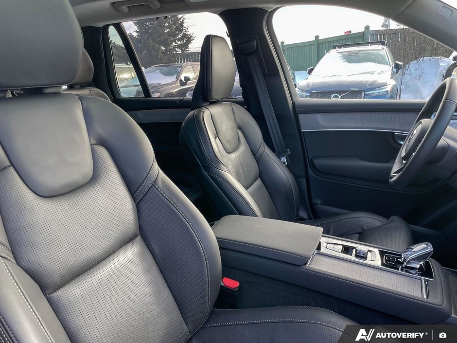 2026 Volvo XC90 Plug-In Hybrid Ultra Dark Theme-21