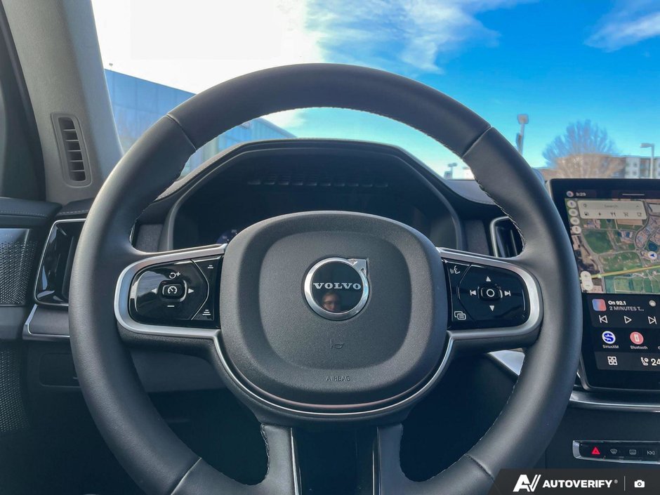 2026 Volvo XC90 Plug-In Hybrid Ultra Dark Theme-13