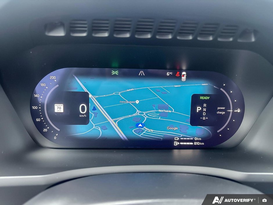 2026 Volvo XC90 Plug-In Hybrid Ultra Dark Theme-14