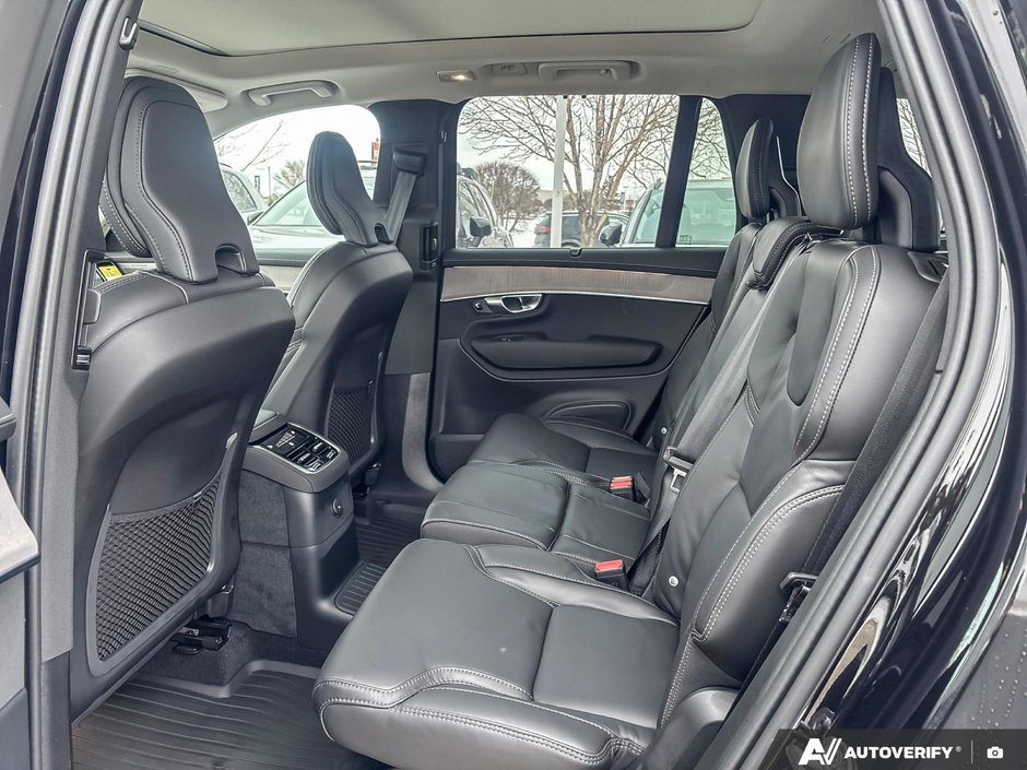 2026 Volvo XC90 Plug-In Hybrid Ultra Dark Theme-22