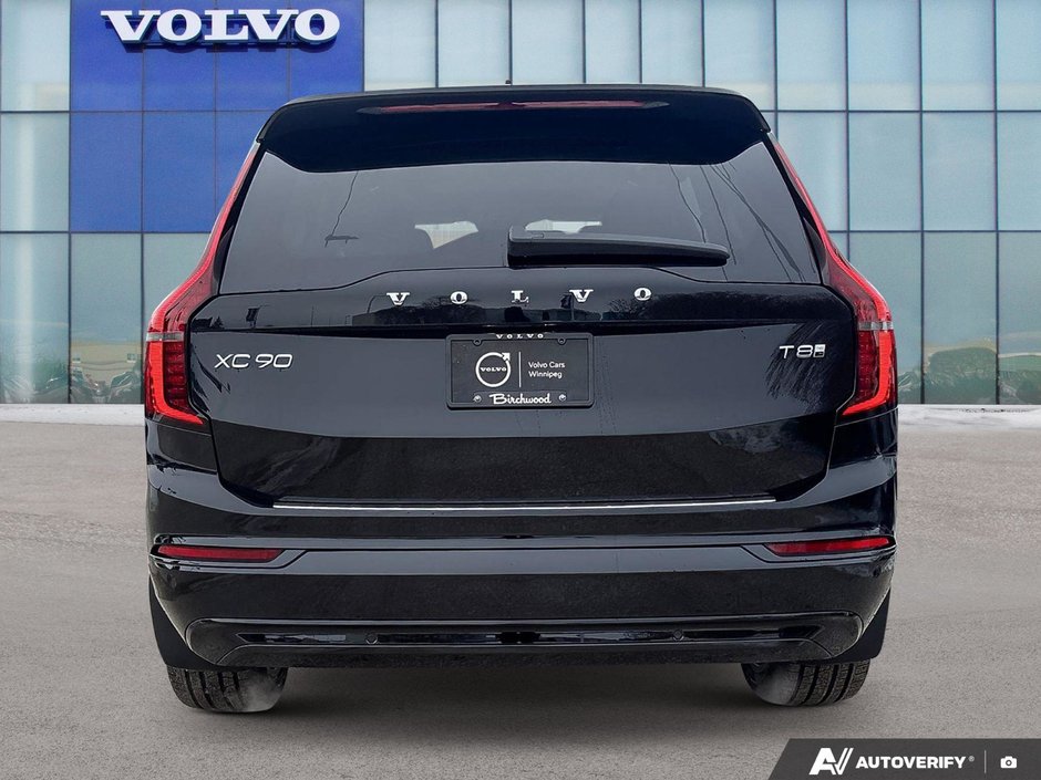 2026 Volvo XC90 Plug-In Hybrid Ultra Dark Theme-3