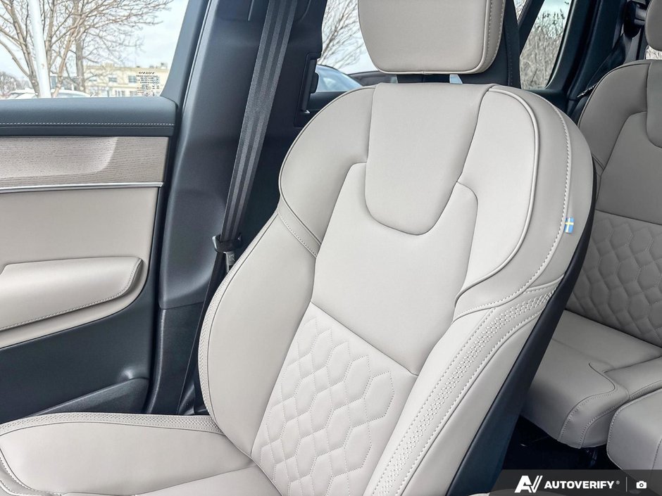 2026 Volvo XC90 Plug-In Hybrid Plus Dark Theme-19