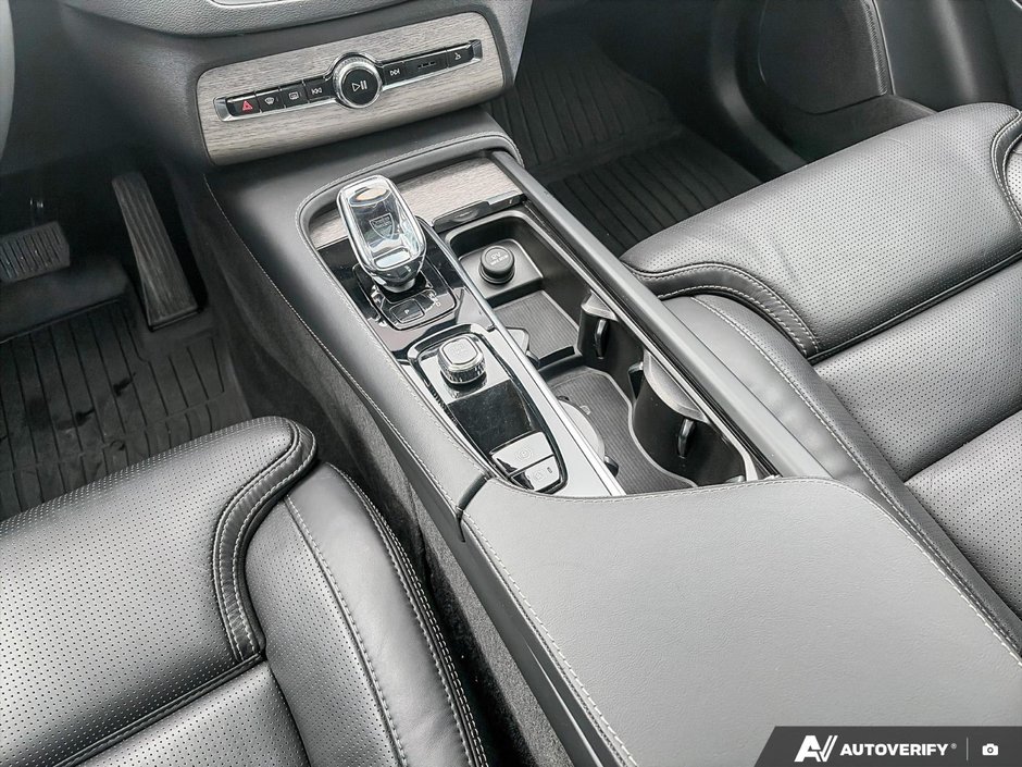 2024 Volvo XC90 Recharge Ultimate Bright Theme-18