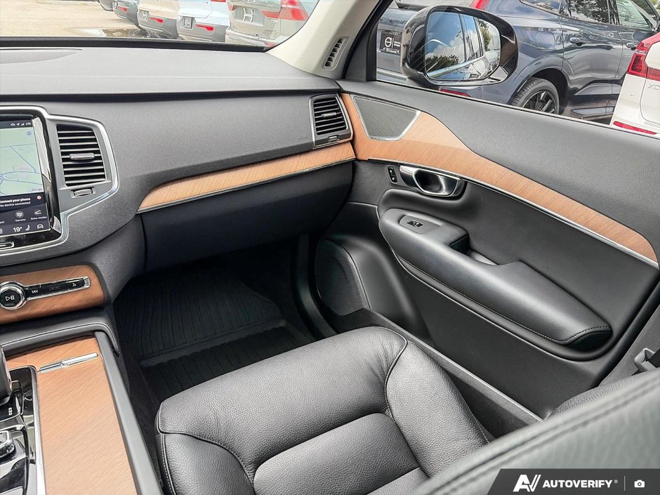 2023 Volvo XC90 Core-24