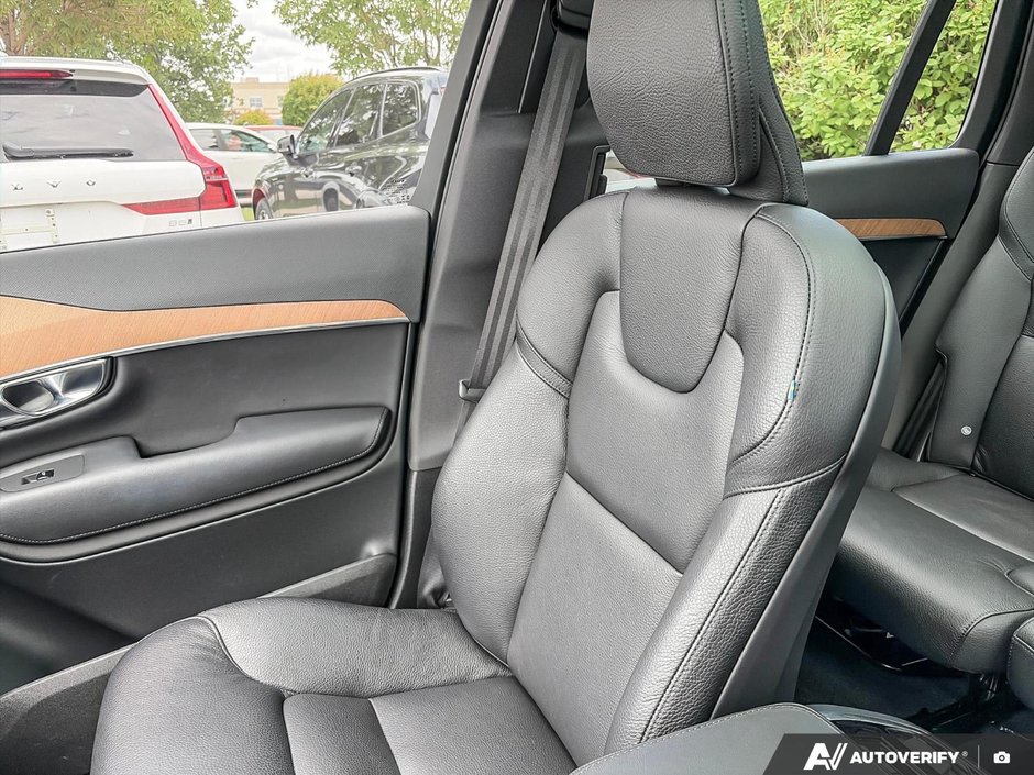 2023 Volvo XC90 Core-19