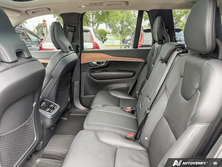 2023 Volvo XC90 Core-22