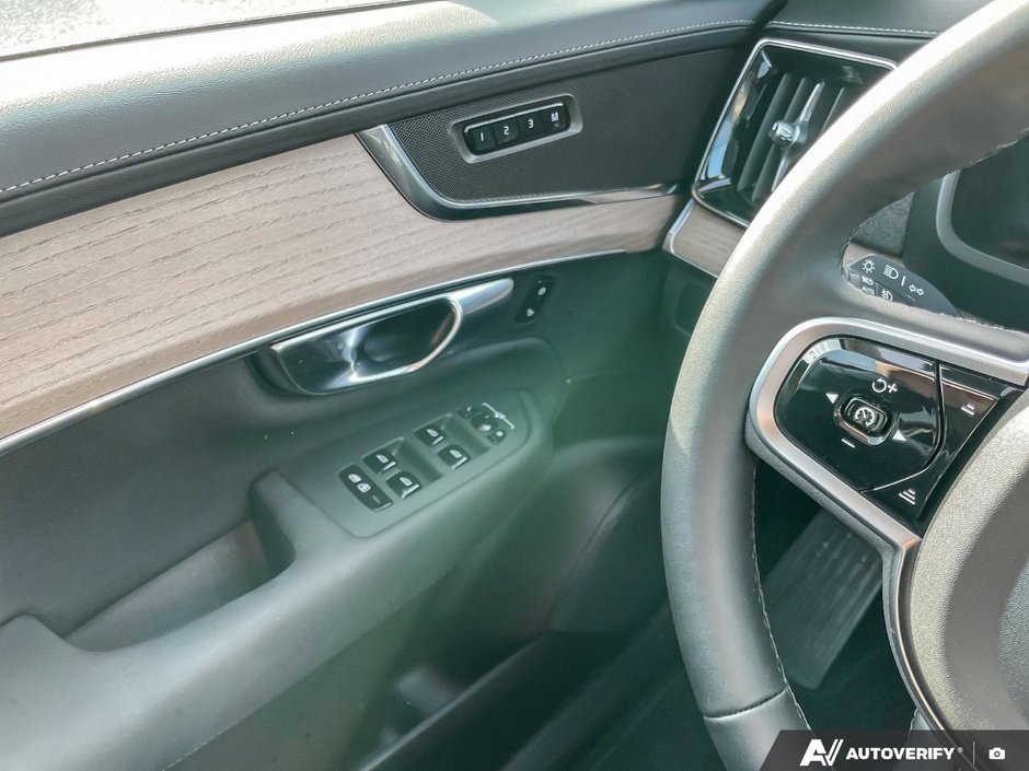 2025 Volvo XC90 Core Bright Theme-17