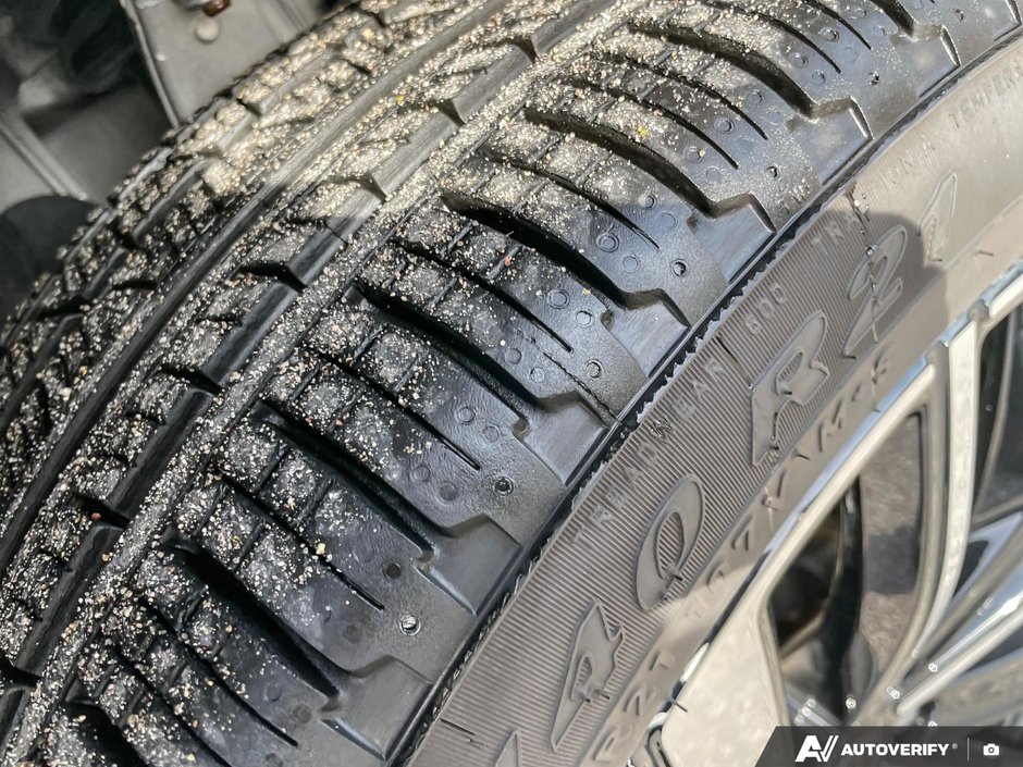 2025 Volvo XC90 Core Bright Theme-10