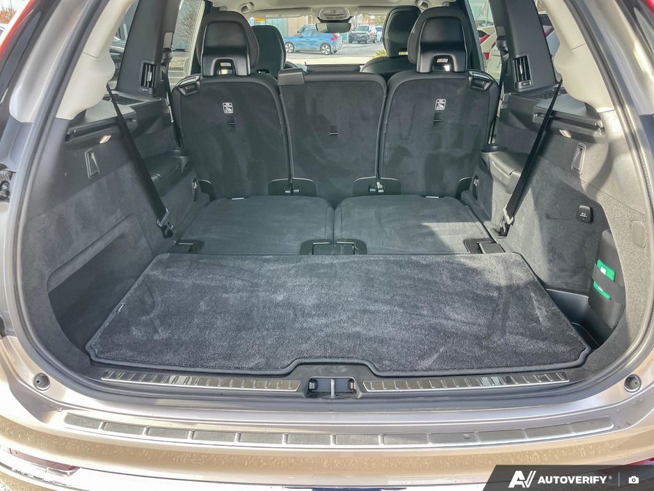 2025 Volvo XC90 Core Bright Theme-8