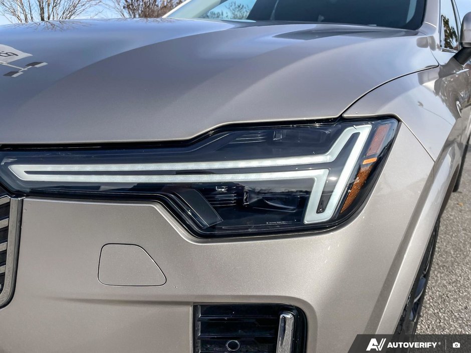 2025 Volvo XC90 Core Bright Theme-11