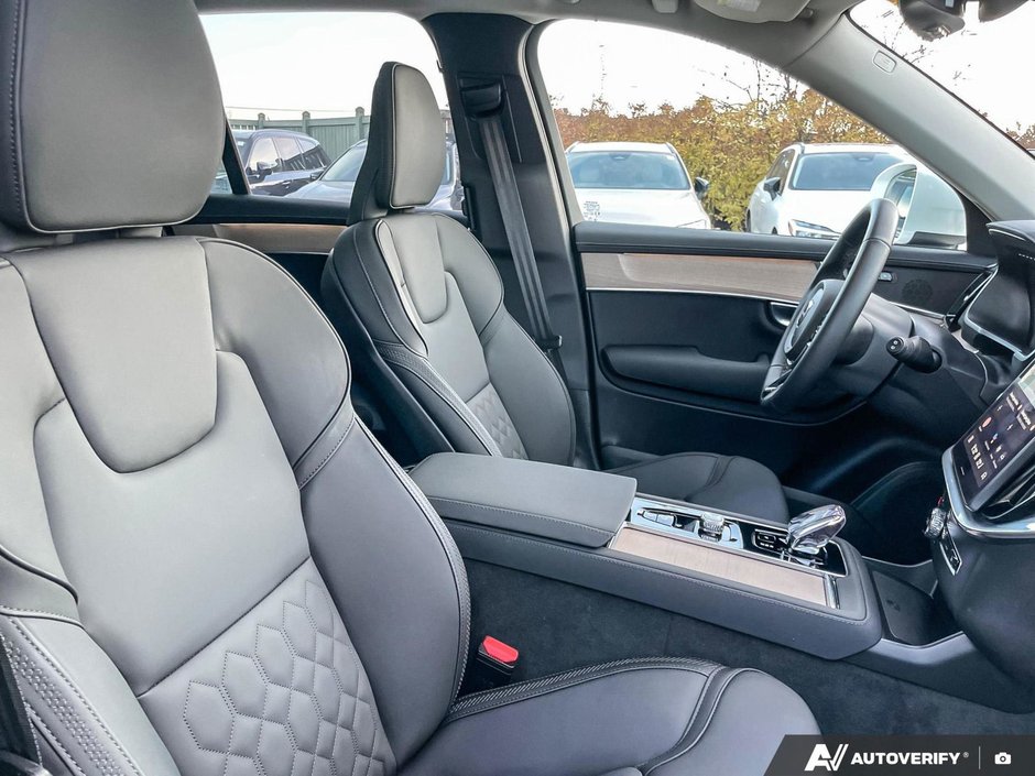 2025 Volvo XC90 Plus Bright Theme-22