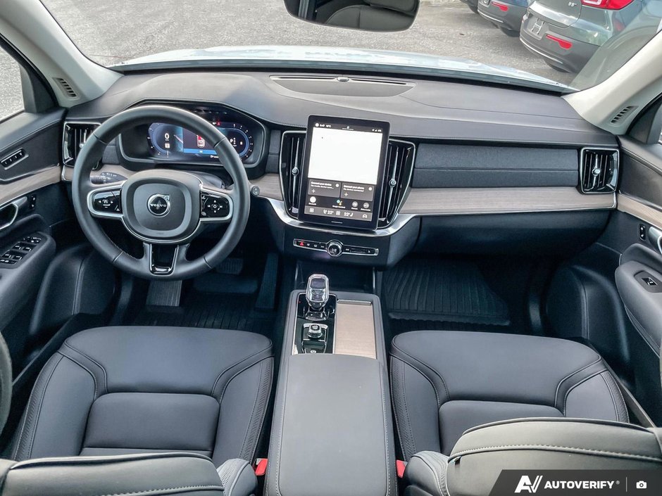 2025 Volvo XC90 Plus Bright Theme-24