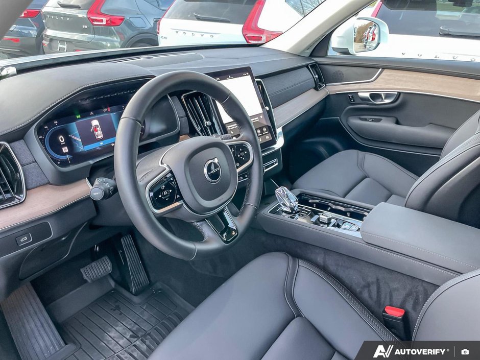 2025 Volvo XC90 Plus Bright Theme-13