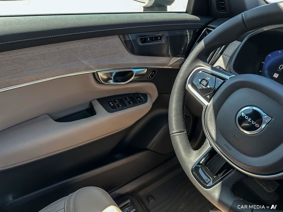 2025 Volvo XC90 Plus Bright Theme-17