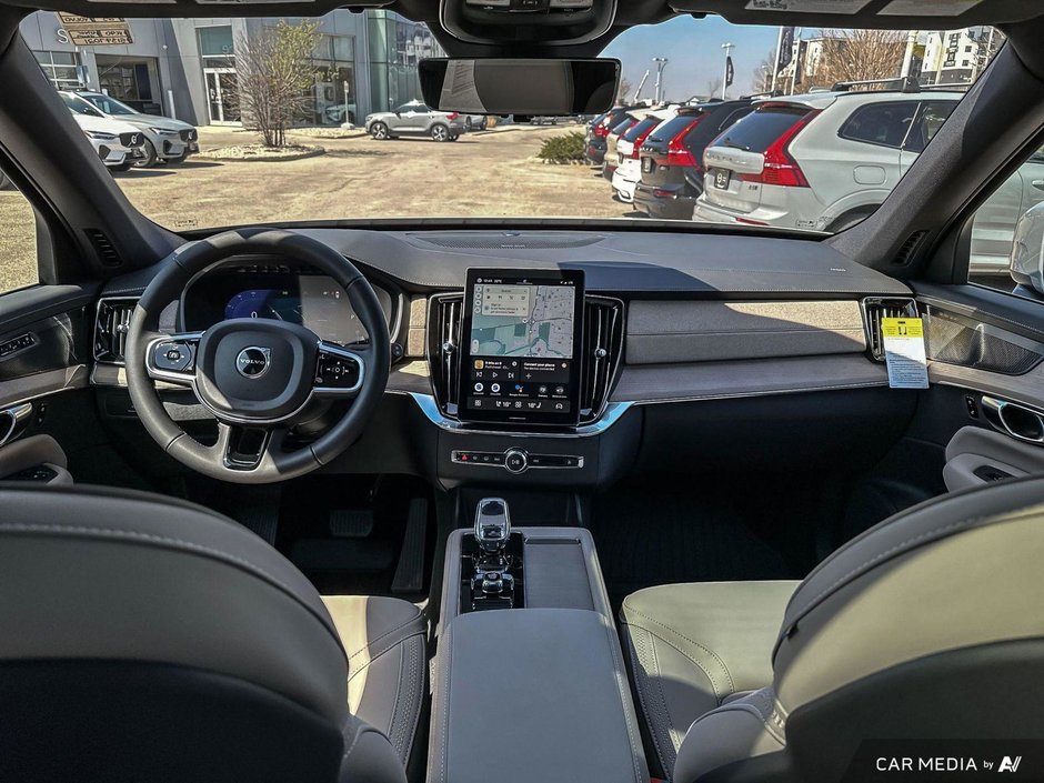 2025 Volvo XC90 Plus Bright Theme-24